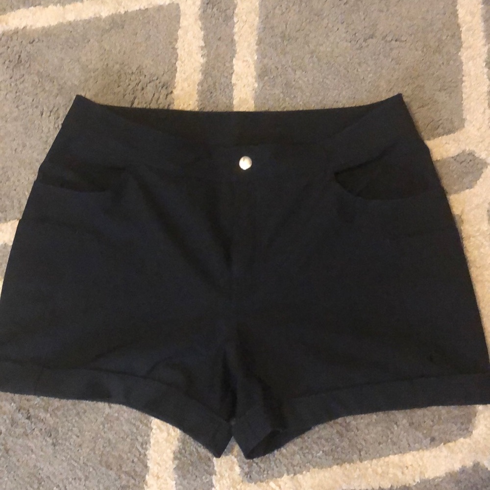 Zyia trail shorts